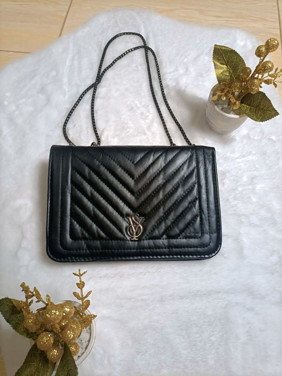 حقيبة نسائية عصرية 2025